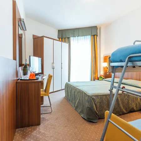 Touring Hotel 3*