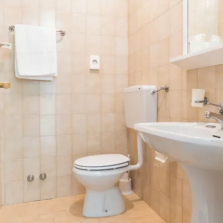 Touring ホテル 3*