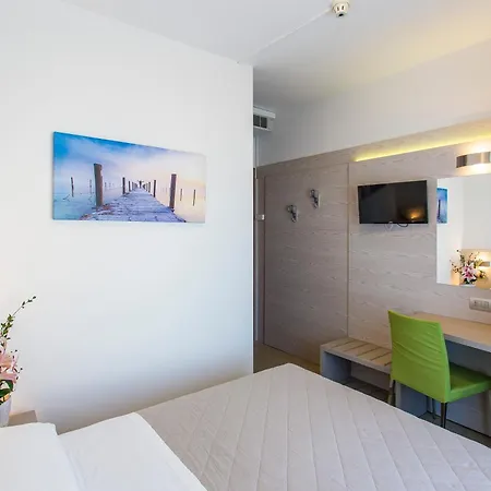 Hotel Touring 3*