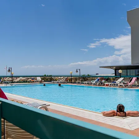 Hotel Touring 3*