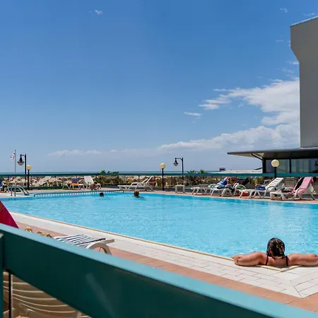 Hotel Touring 3*