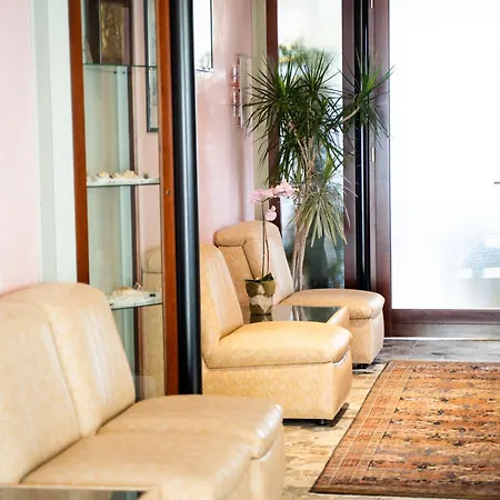 Hotel Touring 3*
