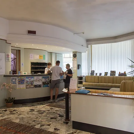 Touring Hotel
