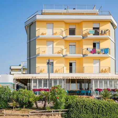 Hotel Touring 3*