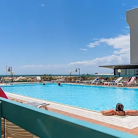 Touring Hotel 3*